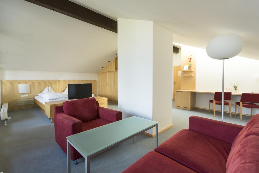 Isserwirt Sistrans Extérieur photo